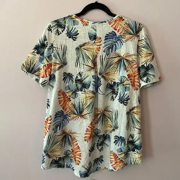 Chico's Tropical Print Short Sleeve V-neck Shirt Cotton Blend Women's 1 / Medium - Picture 6 of 9